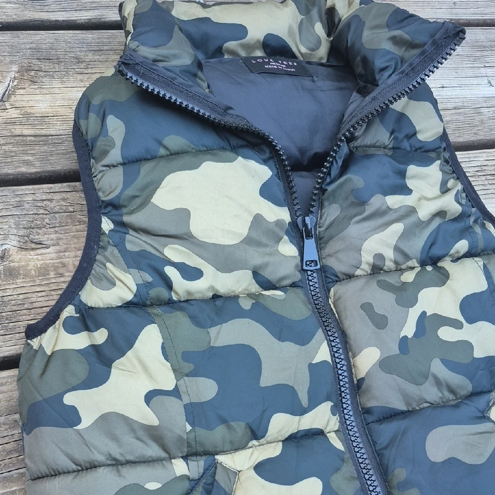 Love Tree Camouflage Outdoor Vest - Picture 3 of 9